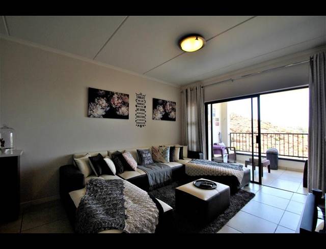 3 BEDROOM APARTMENT FOR SALE IN OAKDENE